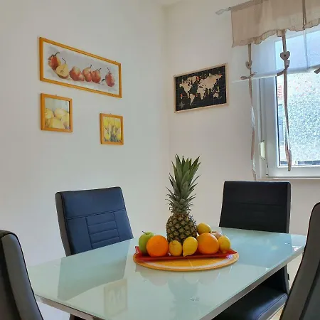 Apartament Tihana Trogir
